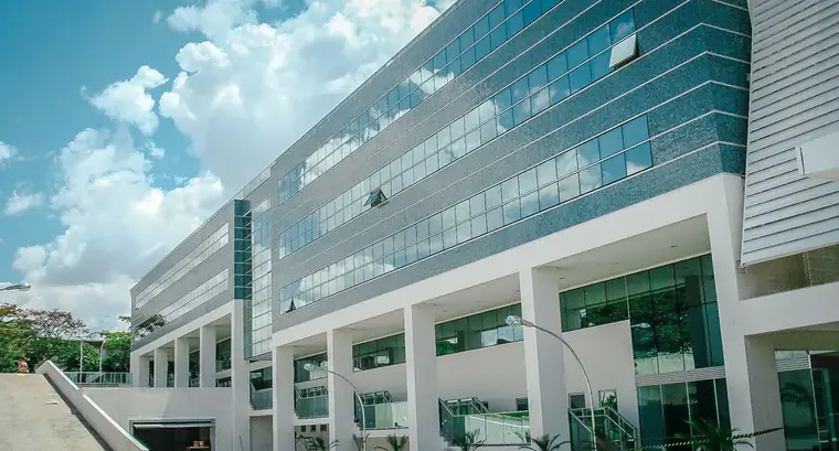 Brasília Medical Center, sede de la clínica del Dr. Roberto Azambuja